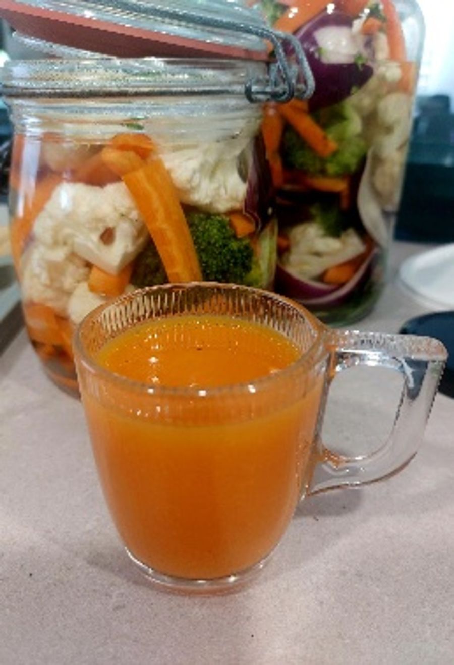 Jus de légumes frais préparé lors de l'atelier nutri-culinaire